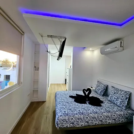 Villa Blue Moon