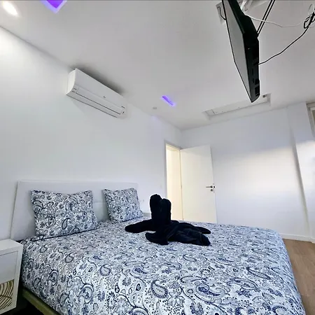Blue Moon Villa *